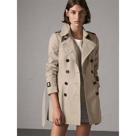 burberry chelsea trench short|burberry chelsea belted trench coat.